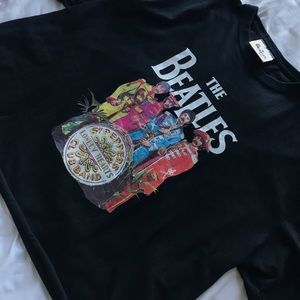 THE BEATLES MERCH BAND TEE